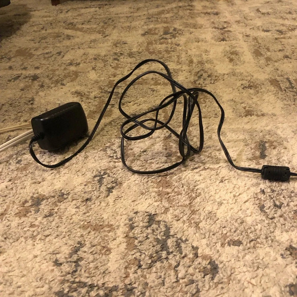 iHome iPL22 Docking/Charging Station Radio/Alarm Clock - Picture 2 of 5